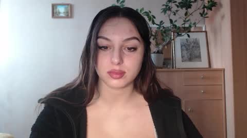 Courtney online show from 01.25.25