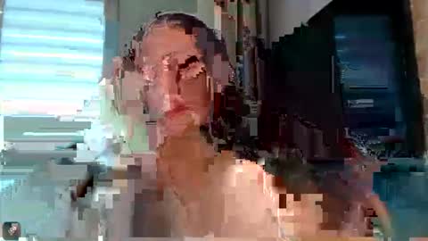 Courtney online show from 11.12.25