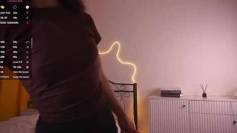 Yui online show from 04.03.26