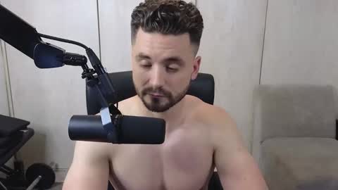 Snapshot of cowboylean chatting on 10.31.25 cbl online show from 10.31.25