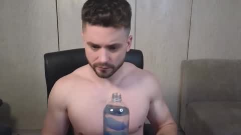 Snapshot of cowboylean chatting on 11.30.25 cbl online show from 11.30.25