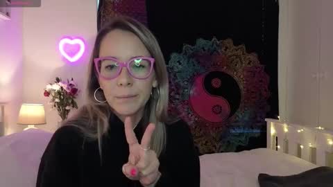 Stacy 2pm to 6pm mon-fri 3 CAT online show from 11.27.25