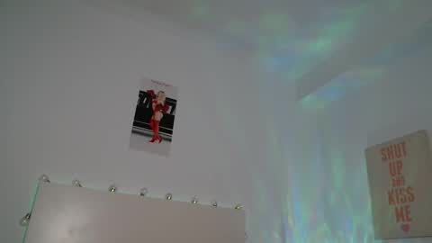 crazy sweetie online show from 12.22.25