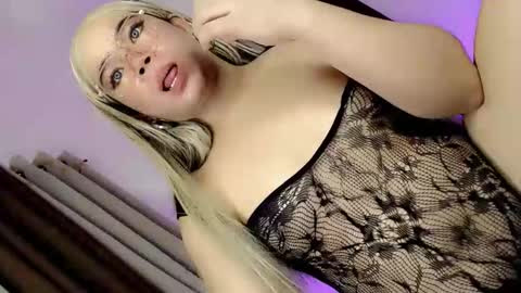 Hot Ayisha online show from 02.23.26
