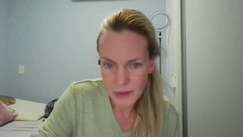 Anny online show from 04.14.26