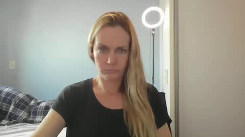 Anny online show from 04.14.26