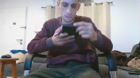 Snapshot of crazymen0101 chatting on 12.12.24 crazymen0101 online show from 12.12.24