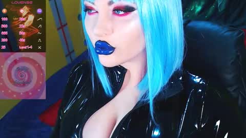 Roxy online show from 12.04.25