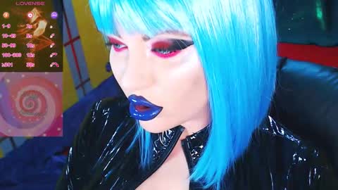 Roxy online show from 12.17.25