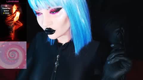 Roxy online show from 06.04.26