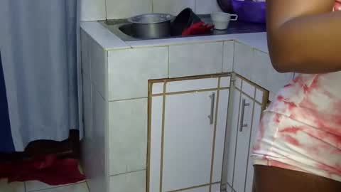 Snapshot of creamie8 chatting on 01.12.25 creamie8 online show from 01.12.25