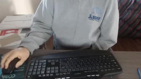 Creamormilk online show from 10.01.25