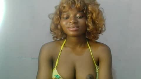 Snapshot of creamy_babyx chatting on 06.17.26 Creamy babyx online show from 06.17.26