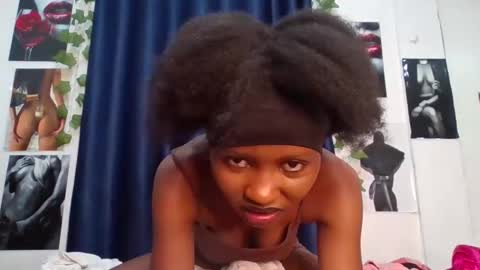 Snapshot of creamy_kitty5 chatting on 11.30.25 Creamykitty online show from 11.30.25