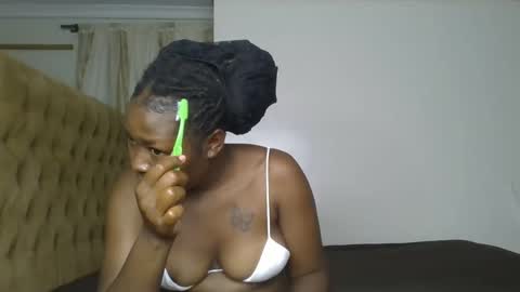 creamy_pie1 online show from 02.12.26