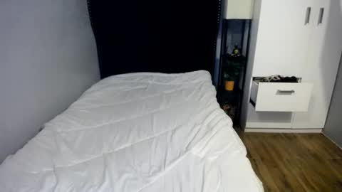 Joana  online show from 11.04.25