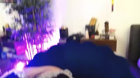 Sophie online show from 04.20.26
