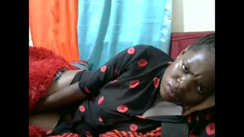 Snapshot of creamymomma chatting on 01.29.25 verah online show from 01.29.25