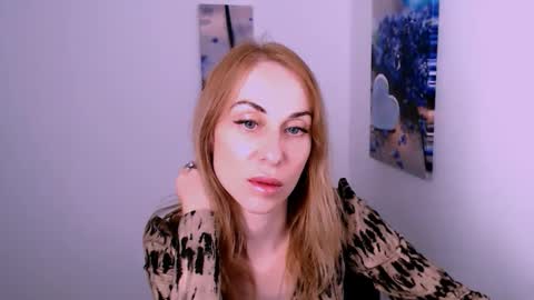 Snapshot of create_your_own_sun chatting on 09.27.25 Lera online show from 09.27.25