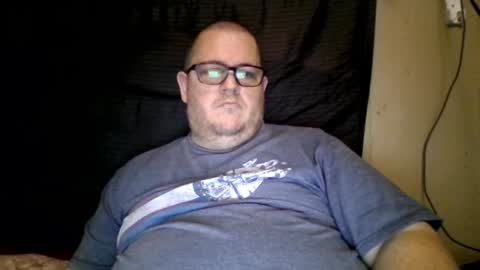 Snapshot of creeeping_death chatting on 12.01.24 The hopeless romantic online show from 12.01.24