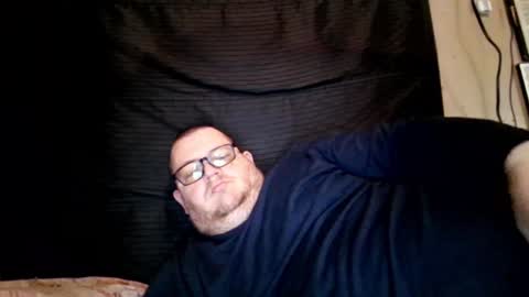 Snapshot of creeeping_death chatting on 12.10.24 The hopeless romantic online show from 12.10.24