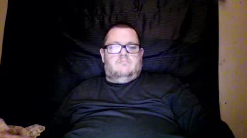 Snapshot of creeeping_death chatting on 12.23.24 The hopeless romantic online show from 12.23.24