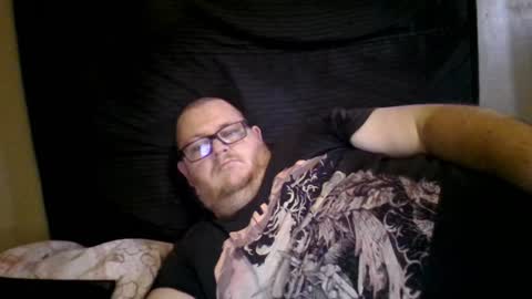 Snapshot of creeeping_death chatting on 12.30.24 The hopeless romantic online show from 12.30.24