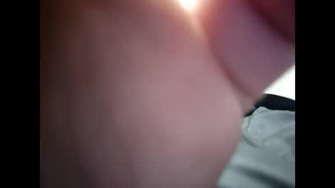 Snapshot of creeeping_death chatting on 01.03.25 The hopeless romantic online show from 01.03.25