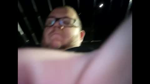 Snapshot of creeeping_death chatting on 01.09.25 The hopeless romantic online show from 01.09.25