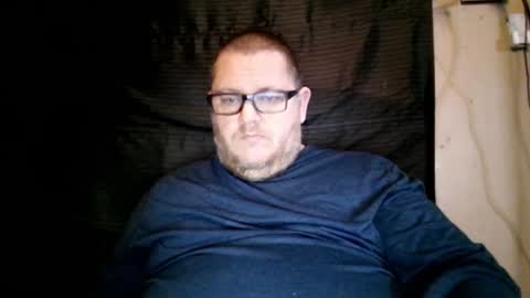 Snapshot of creeeping_death chatting on 01.12.25 The hopeless romantic online show from 01.12.25