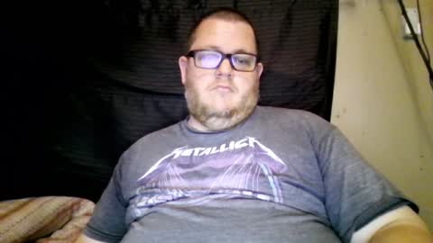 Snapshot of creeeping_death chatting on 02.03.25 The hopeless romantic online show from 02.03.25