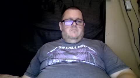 Snapshot of creeeping_death chatting on 02.10.25 The hopeless romantic online show from 02.10.25