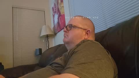 Snapshot of creeeping_death chatting on 02.17.25 The hopeless romantic online show from 02.17.25