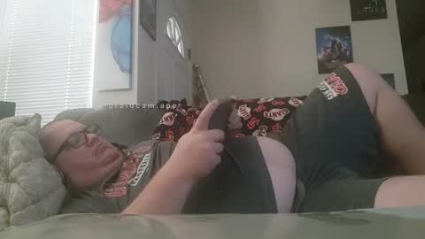 Snapshot of creeeping_death chatting on 02.17.25 The hopeless romantic online show from 02.17.25