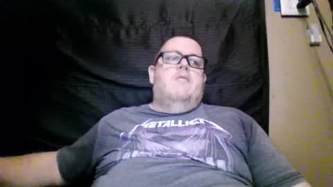 Snapshot of creeeping_death chatting on 02.25.25 The hopeless romantic online show from 02.25.25