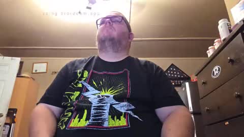 Snapshot of creeeping_death chatting on 09.15.25 The hopeless romantic online show from 09.15.25