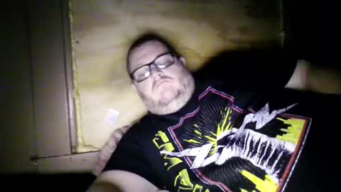 Snapshot of creeeping_death chatting on 11.11.25 The hopeless romantic online show from 11.11.25