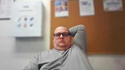 Snapshot of creeeping_death chatting on 02.08.26 The hopeless romantic online show from 02.08.26