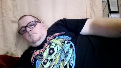 Snapshot of creeeping_death chatting on 02.12.26 The hopeless romantic online show from 02.12.26