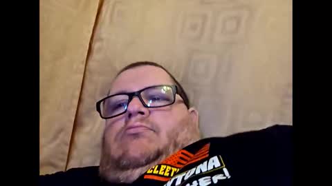 Snapshot of creeeping_death chatting on 02.21.26 The hopeless romantic online show from 02.21.26