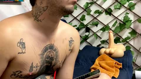 Snapshot of crees_master chatting on 02.26.26 crees_master online show from 02.26.26