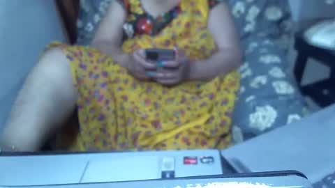 Snapshot of crezybhabihot chatting on 01.25.25 Sonika69 online show from 01.25.25