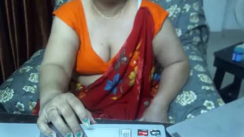 Snapshot of crezybhabihot chatting on 02.03.25 Sonika69 online show from 02.03.25