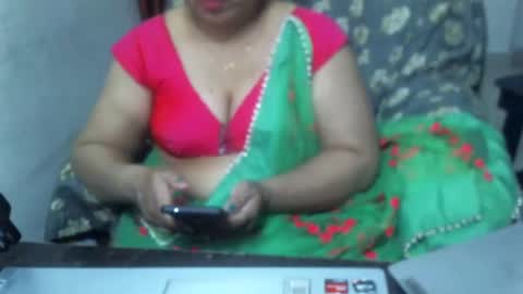 Snapshot of crezybhabihot chatting on 02.04.25 Sonika69 online show from 02.04.25