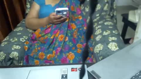Snapshot of crezybhabihot chatting on 02.07.25 Sonika69 online show from 02.07.25