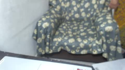 Snapshot of crezybhabihot chatting on 02.08.25 Sonika69 online show from 02.08.25