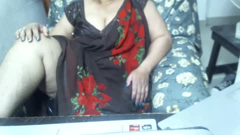 Snapshot of crezybhabihot chatting on 02.26.25 Sonika69 online show from 02.26.25