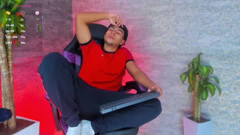 Snapshot of crh58_ chatting on 09.20.25 crh58_ online show from 09.20.25