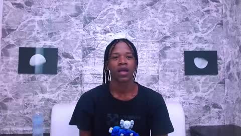 CriisBrown  online show from 11.13.25