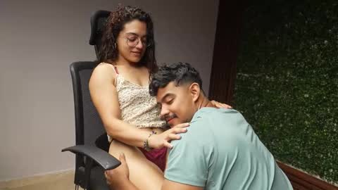 Crimson heart online show from 12.04.25